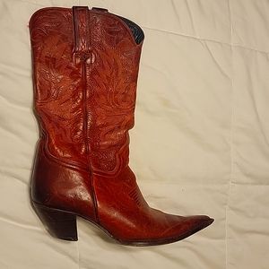 Vintage artisan healed cowgirl boots size 8.5